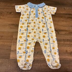 Vintage Winnie the Pooh Short Sleeve Onesie Romper